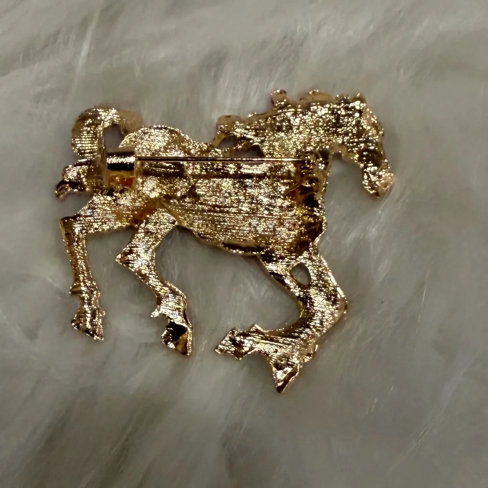 Sparkling Horse Brooch with Purple Accents - Picture 4 of 6